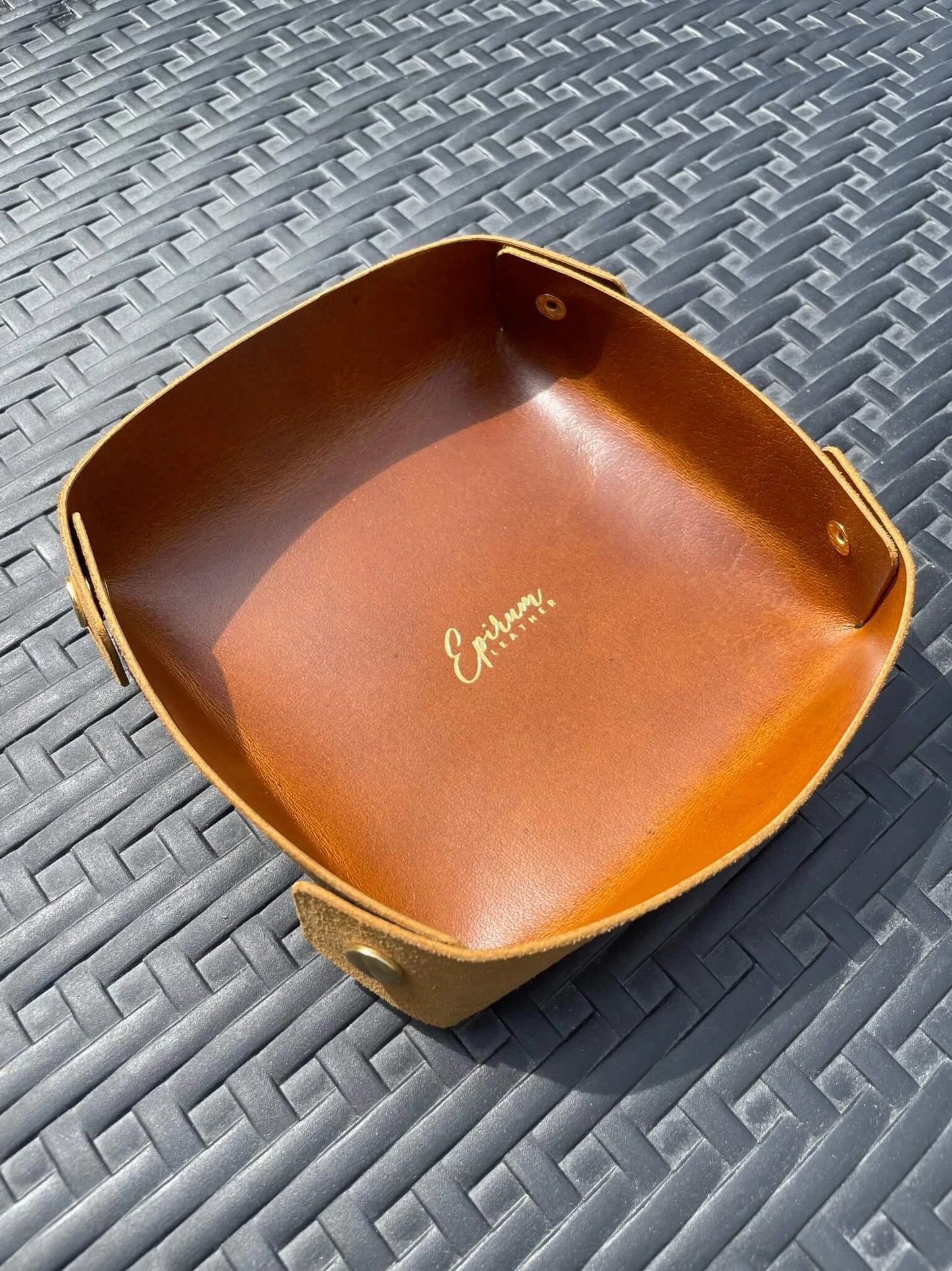 Catch All Tray by Epirum Leather