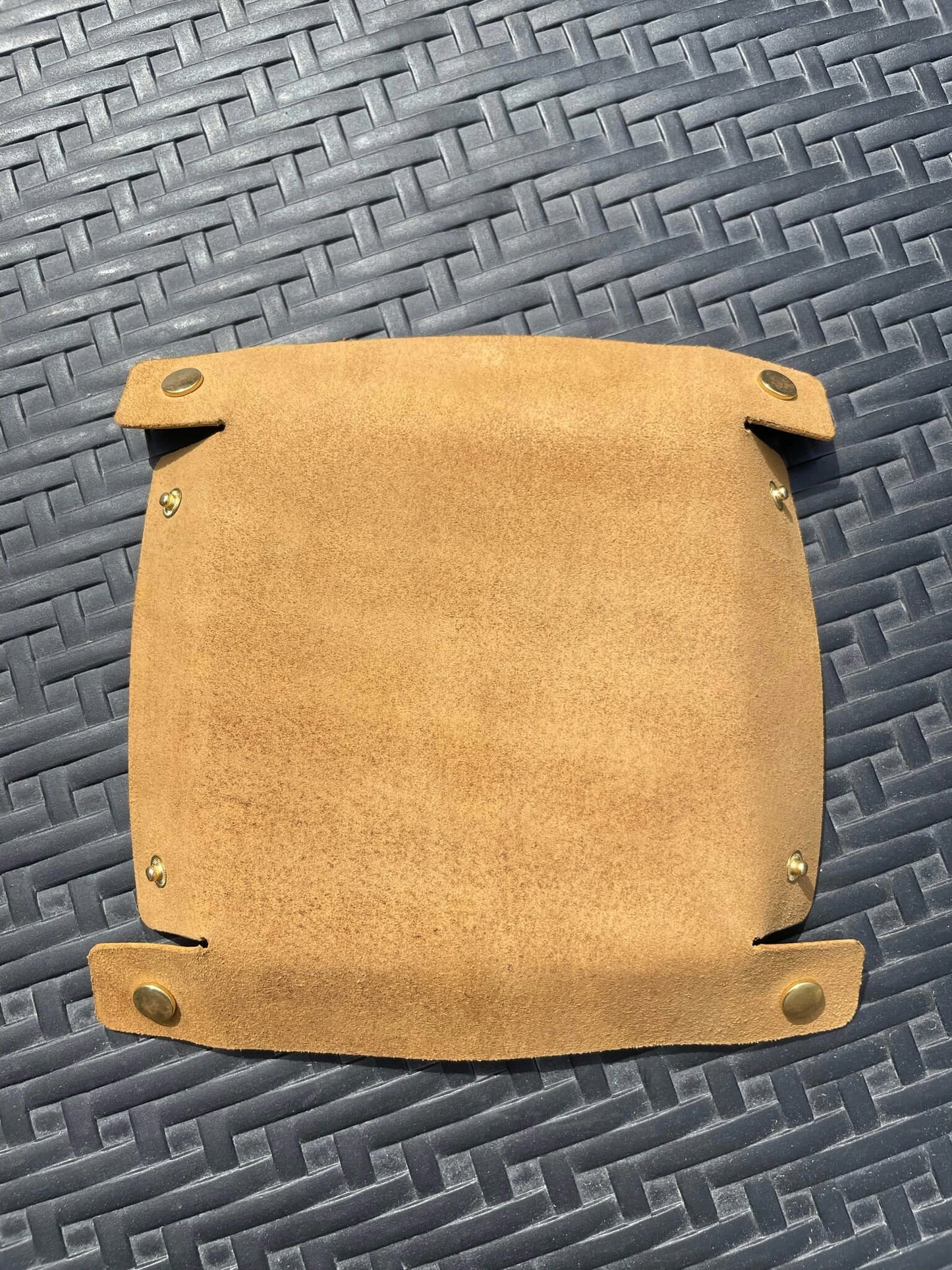 Catch All Tray by Epirum Leather